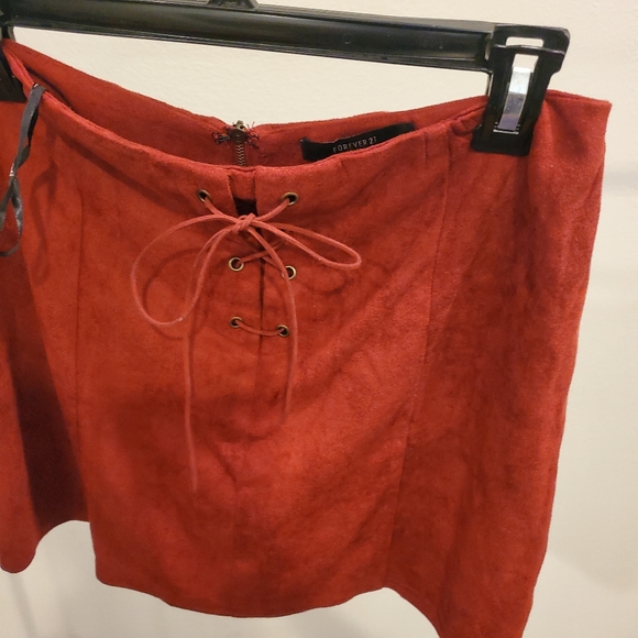 Rust colored suede miniskirt - Picture 2 of 5